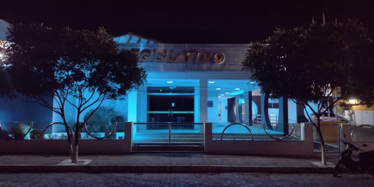 Com iluminação temática, Câmara de Vereadores de Cruz das Almas adere à campanha do Novembro Azul