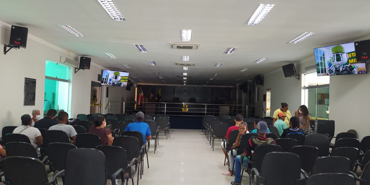 Cerca de 250 atendimentos para regularização do título eleitoral são realizados em campanha na Câmara de Vereadores de Cruz das Almas