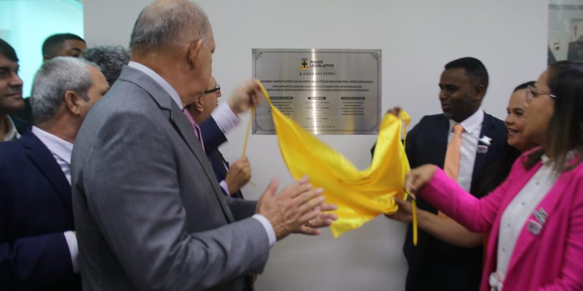 Câmara de Vereadores de Cruz das Almas inaugura obra de reforma do Plenário Luciano Passos