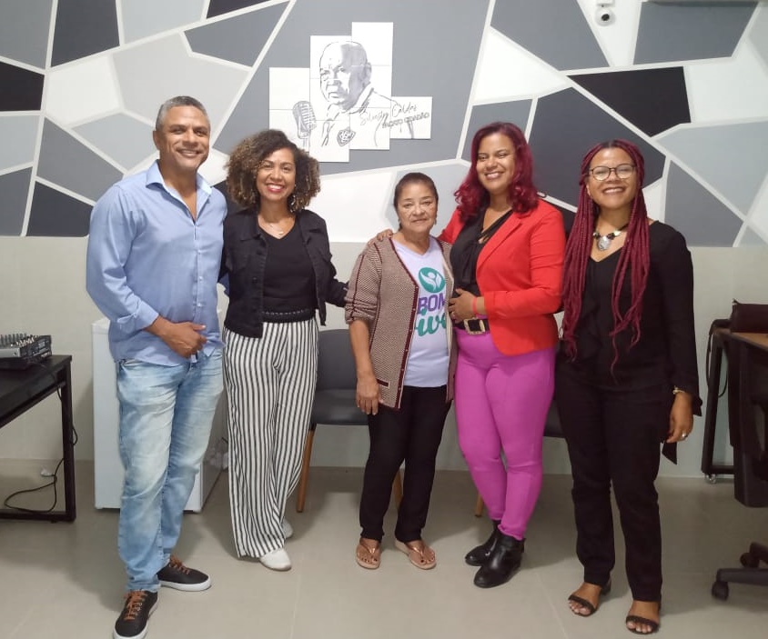 Familiares de Silvestre Caldas visitam Sala de Imprensa da Câmara de Vereadores de Cruz das Almas em processo de requalificação